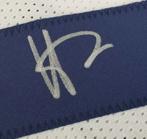 Hassan Haskins Signed Michigan Wolverines Photo Jersey (Beckett) Check it Out !