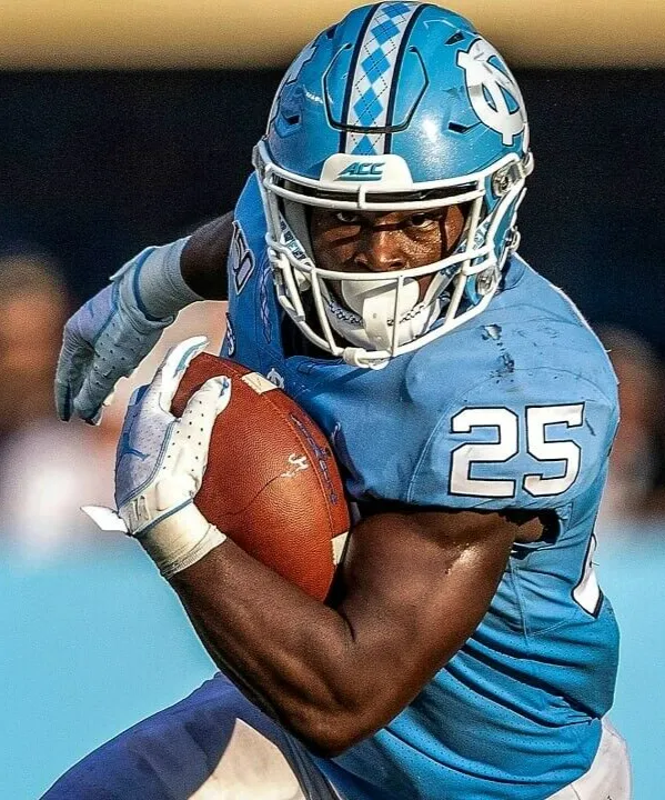 Javonte Williams Signed North Carolina Tar Heels Jersey (Beckett COA) RB Broncos