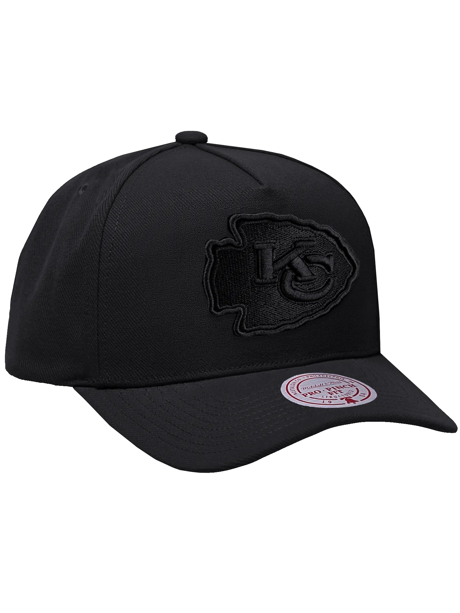 Kansas City Chiefs Mitchell & Ness NFL Black On Black Pro Pinch Snapback Hat