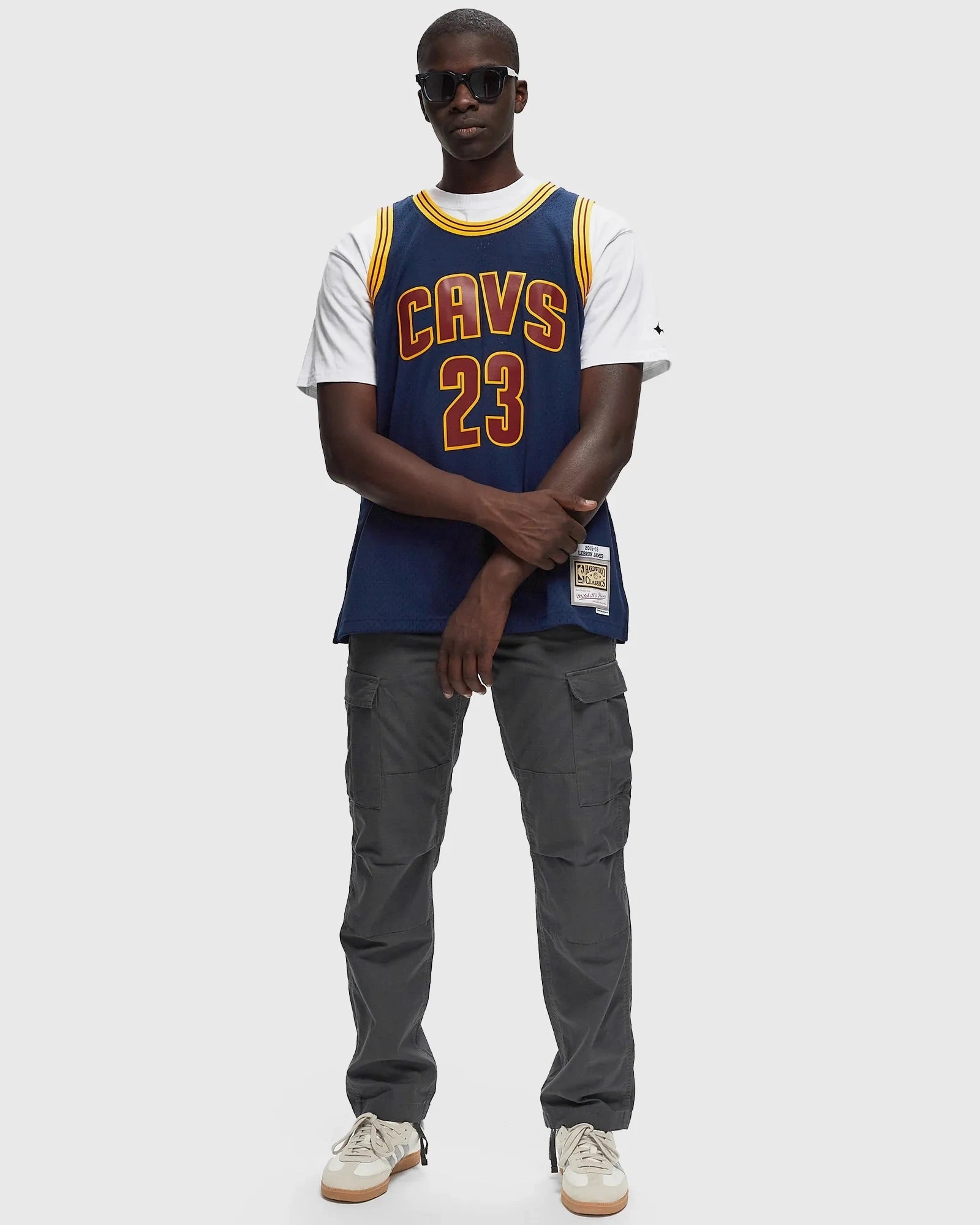 LeBron James Cleveland Cavaliers Mitchell & Ness NBA 15-16 Alt Swingman Jersey - Navy