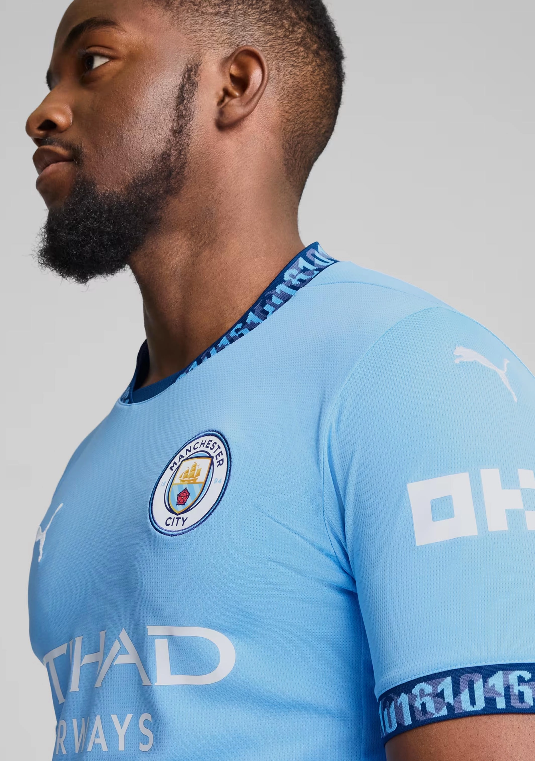 Puma Mens Manchester City 24/25 Home Jersey with FREE Manchester City Scarf