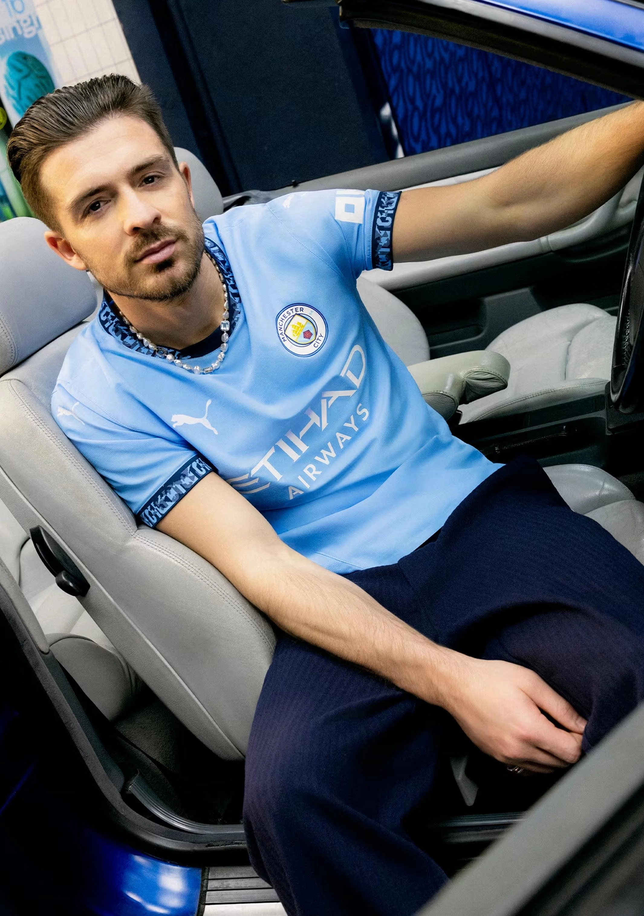 Puma Mens Manchester City 24/25 Home Jersey with FREE Manchester City Scarf