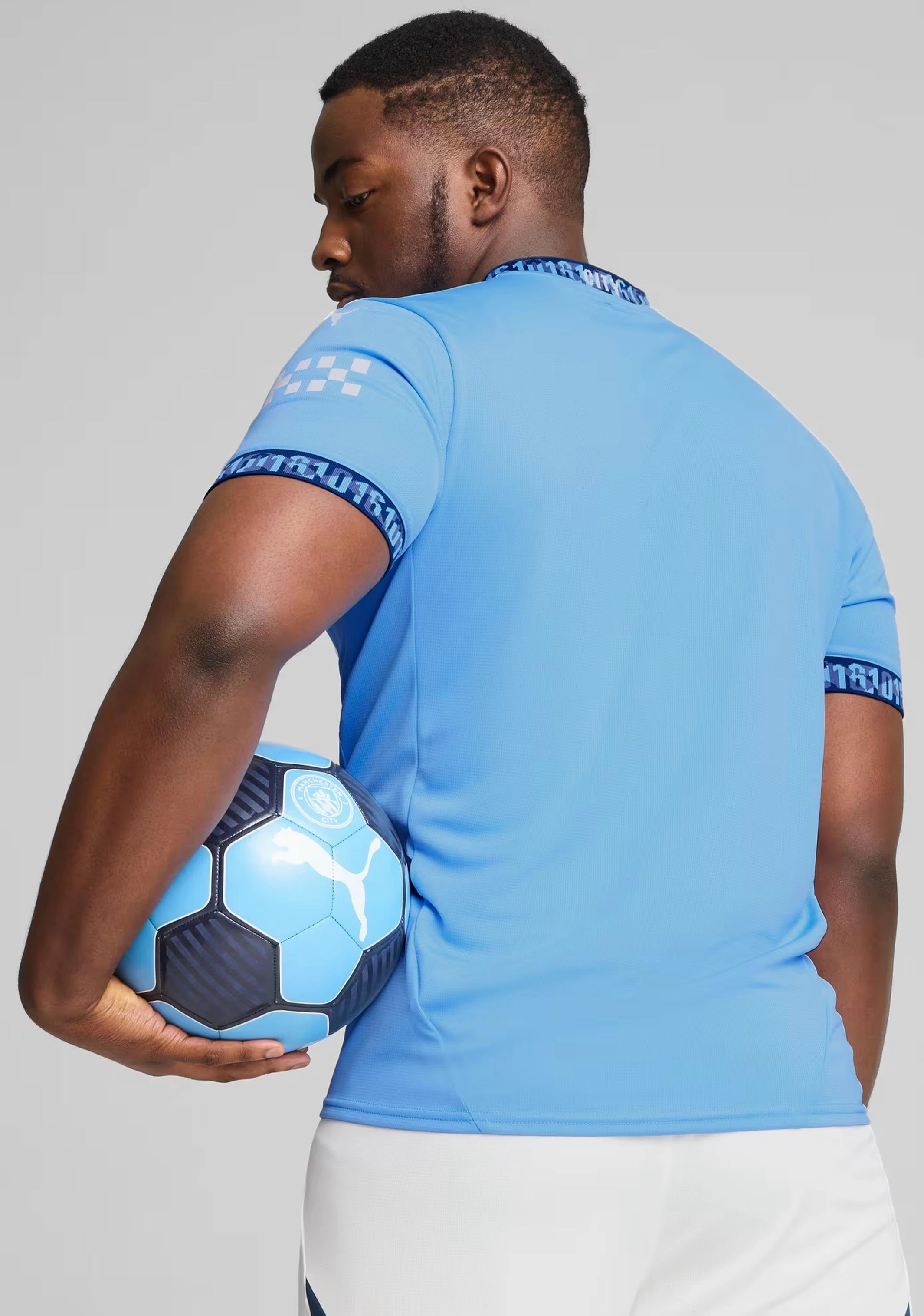 Puma Mens Manchester City 24/25 Home Jersey with FREE Manchester City Scarf