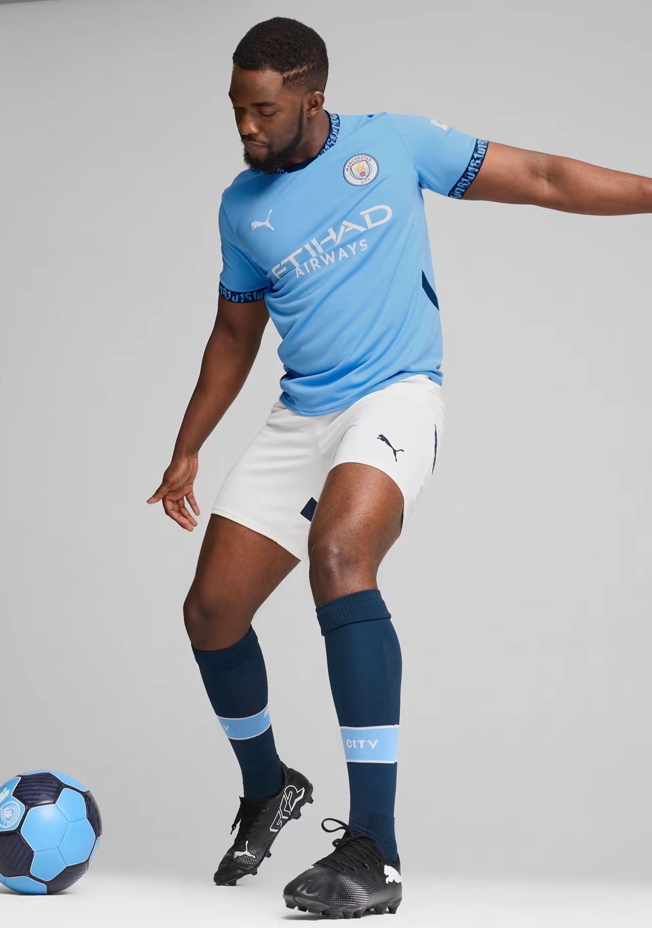 Puma Mens Manchester City 24/25 Home Jersey with FREE Manchester City Scarf