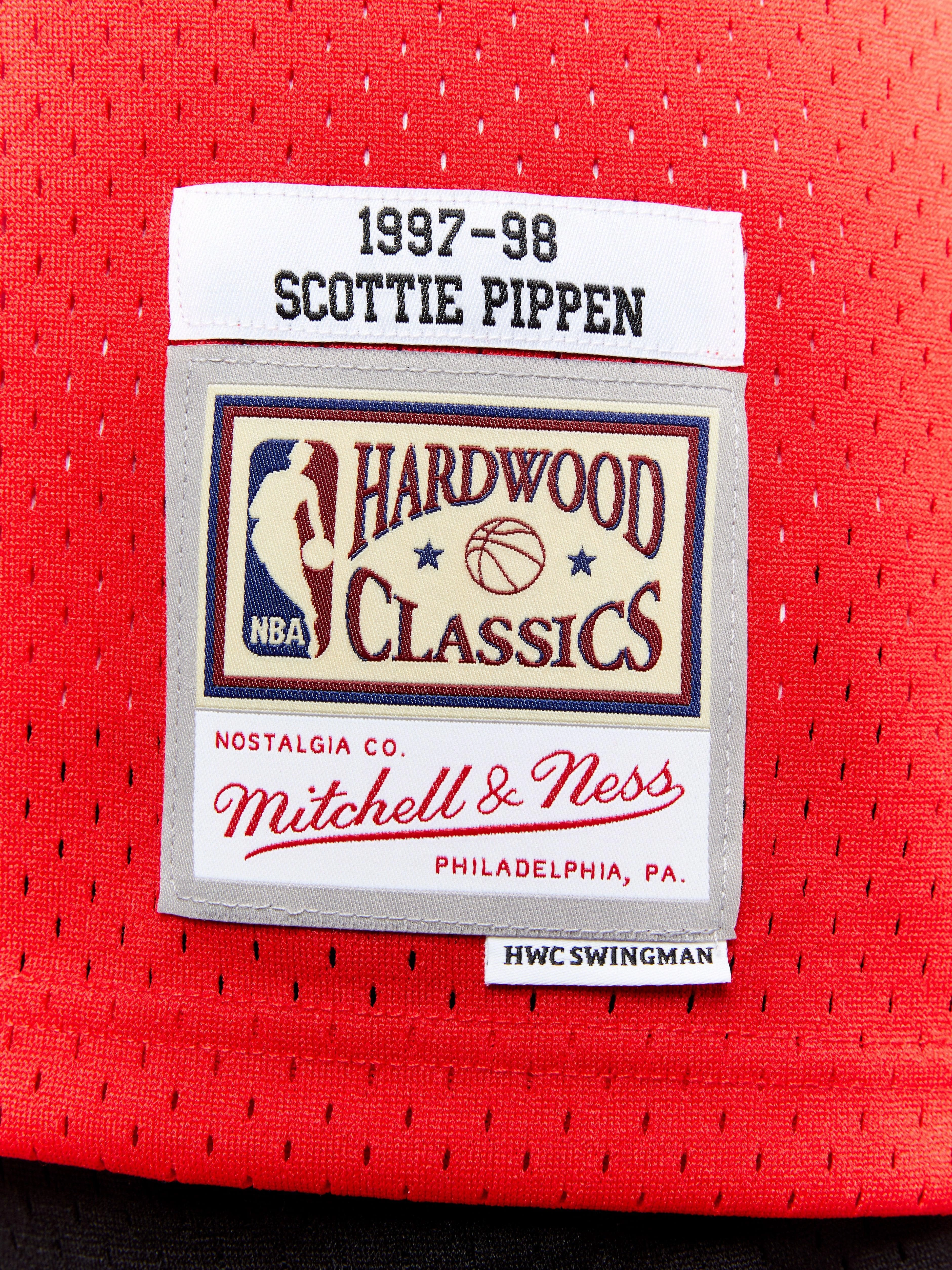 Scottie Pippen Chicago Bulls Mitchell & Ness NBA 97-98 Road Swingman Jersey - Red