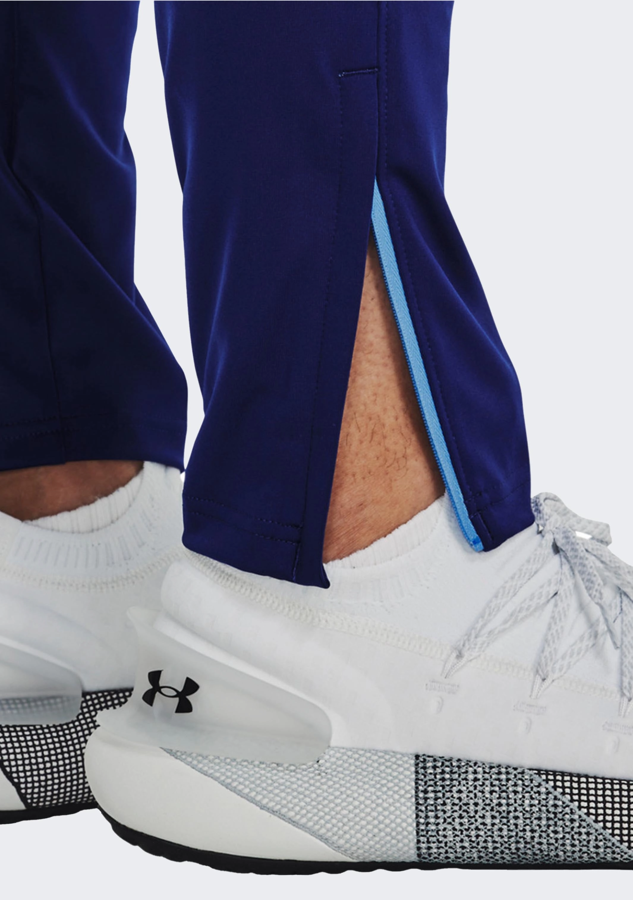Under Armour Men's Sydney FC Challenger Trackpants