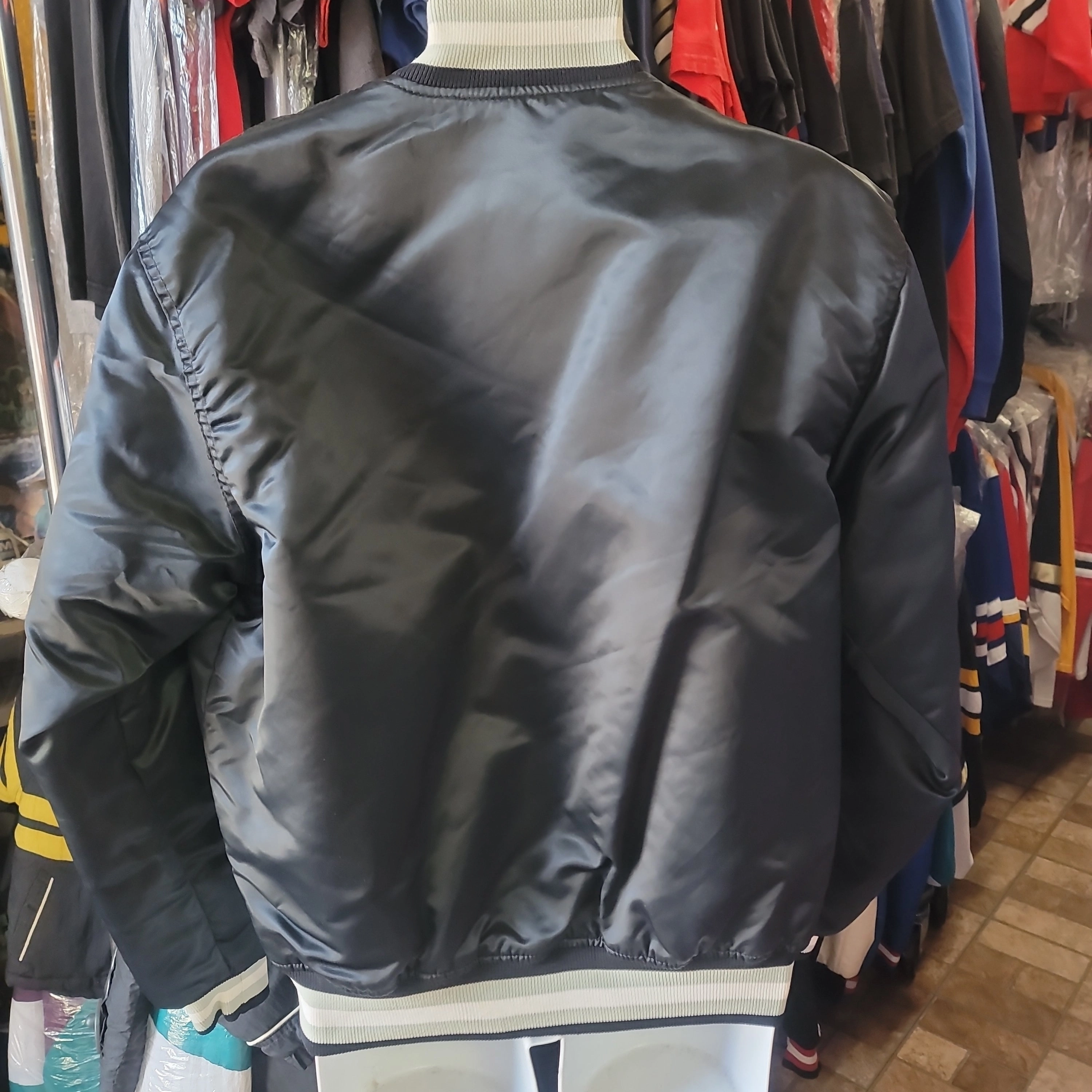 Vintage 80s LOS ANGELES KINGS NHL Starter Black Nylon Jacket L