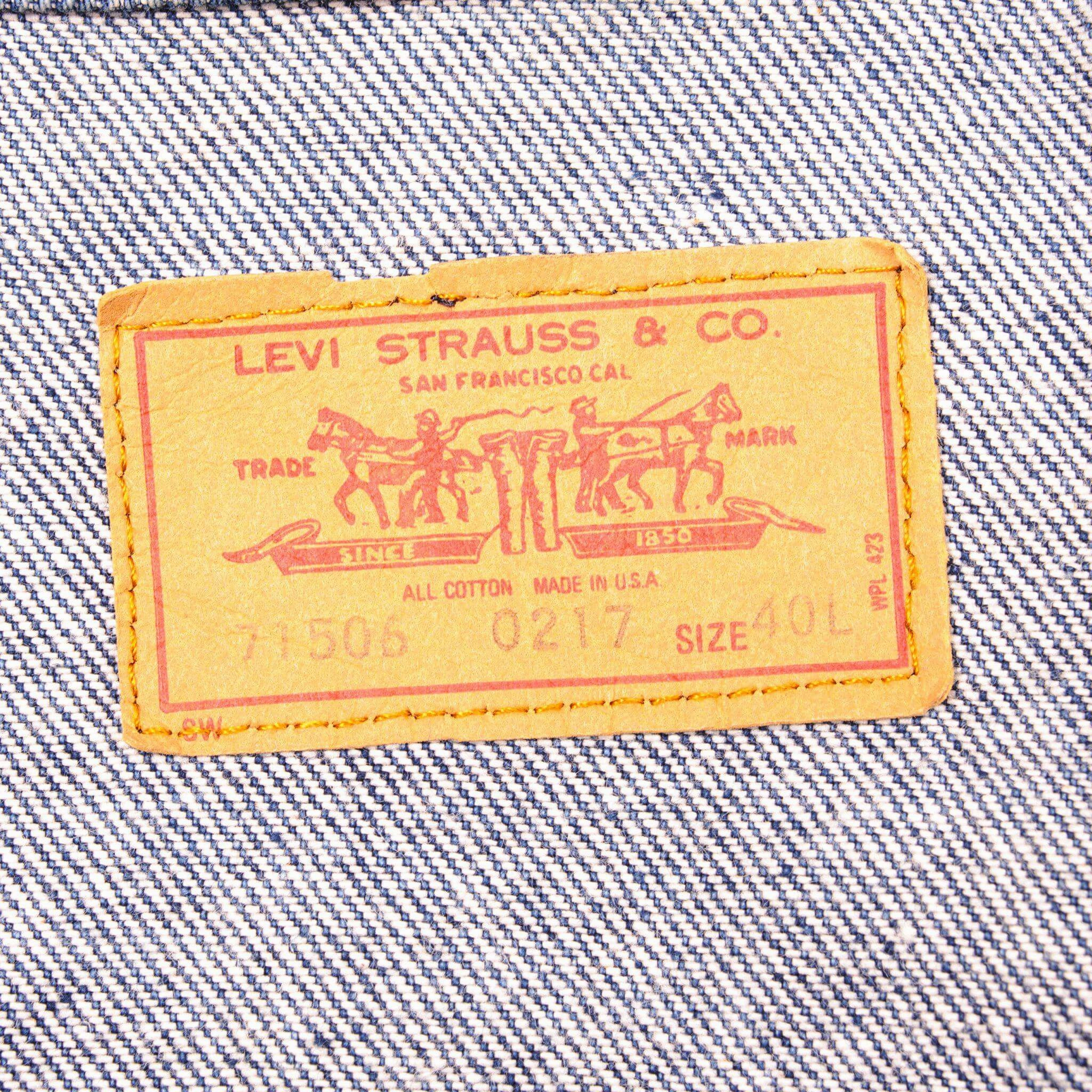 VINTAGE LEVIS JACKET SIZE 40L WITH SINGLE STITCH POCKETS MADE IN USA
