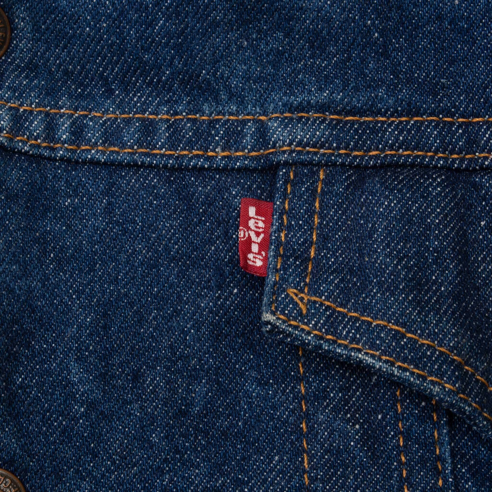 VINTAGE LEVIS SHERPA TRIUMPH PATCH TRUCKER DENIM JACKET 1990S LARGE