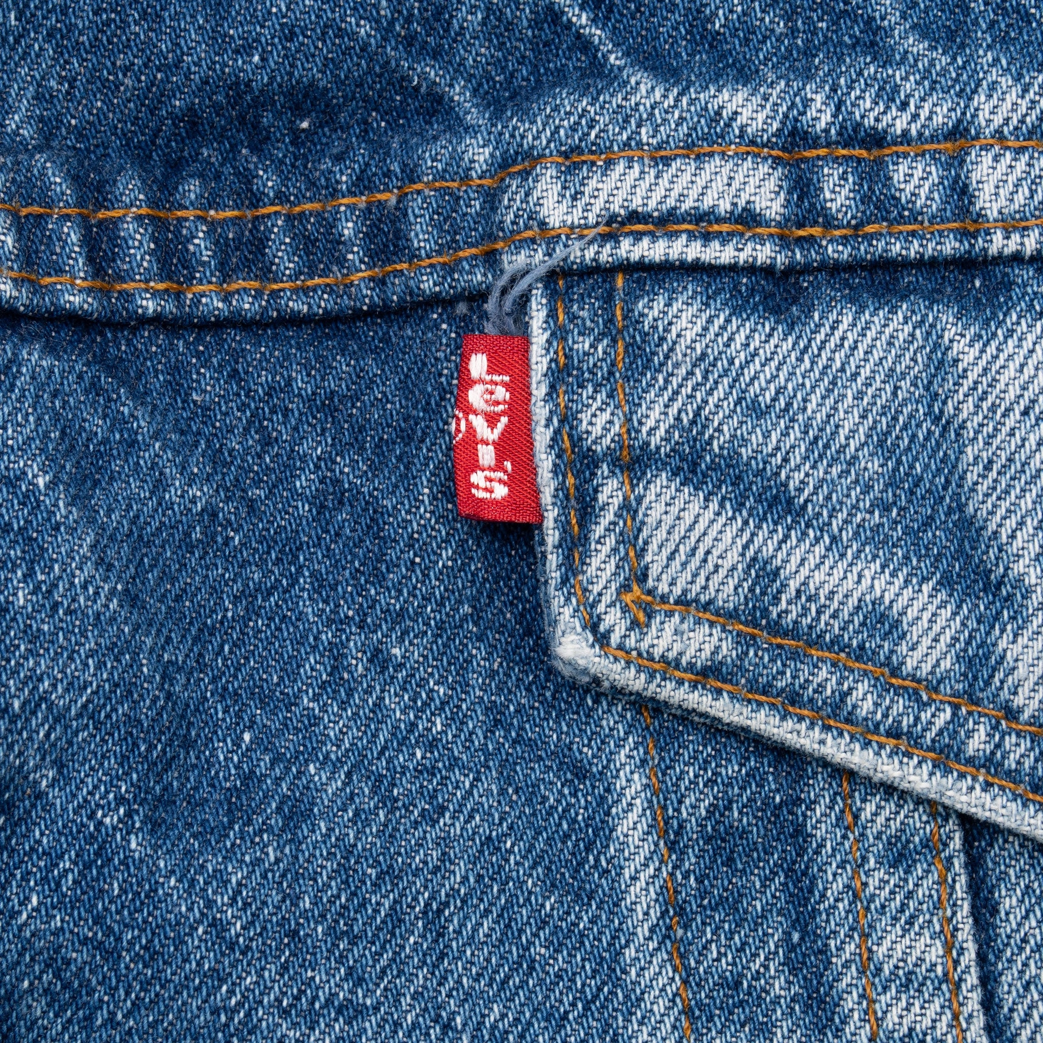 VINTAGE LEVIS SHERPA TRUCKER BLUE DENIM JACKET 1980S SIZE 42R MADE IN USA